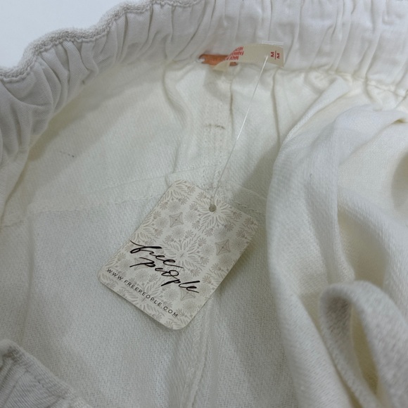 Free People White  High Rise Shorts Drawstring Oversized fit size Medium.NWT - Picture 8 of 8
